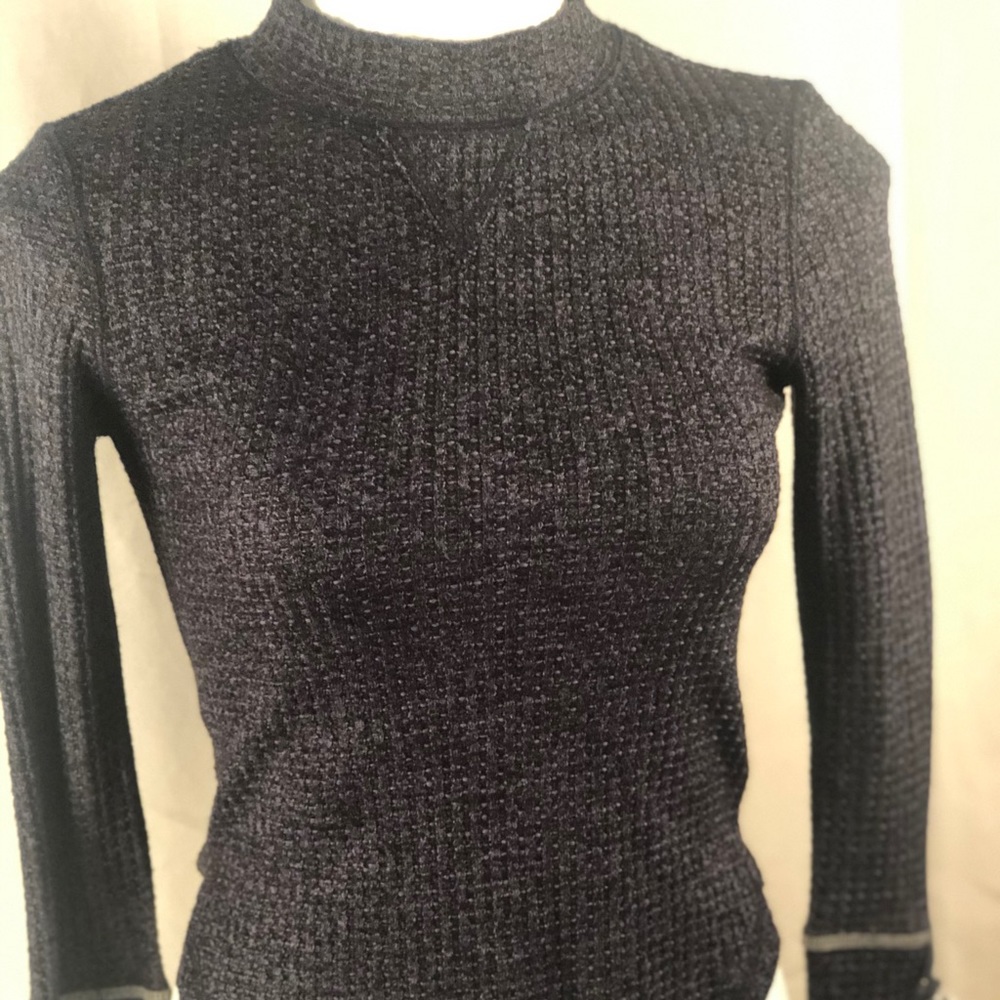 FREE PEOPLE ribbed sweater with detailed sleeves